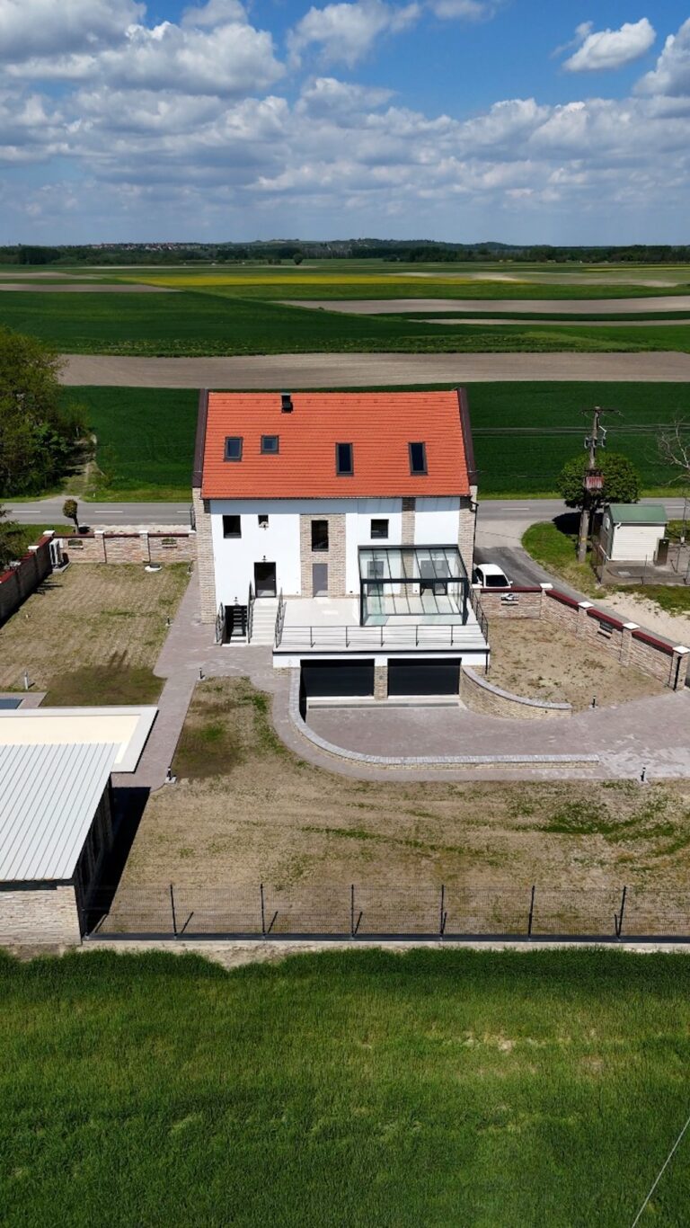 IMG_0959.00_02_54_21.Still008